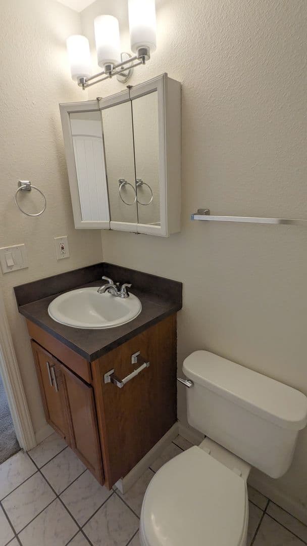 Portland Apartment: 4102-4128 SE Cesar Chavez Blvd