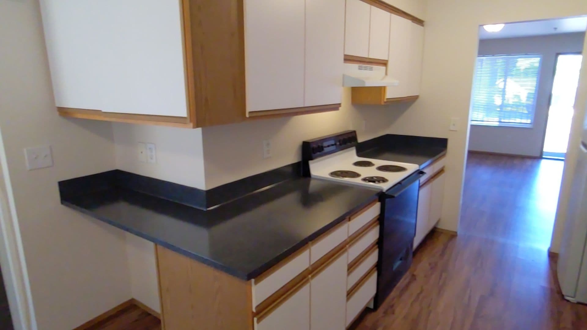 McMinnville Apartment: 1765 SW Tamarack St.