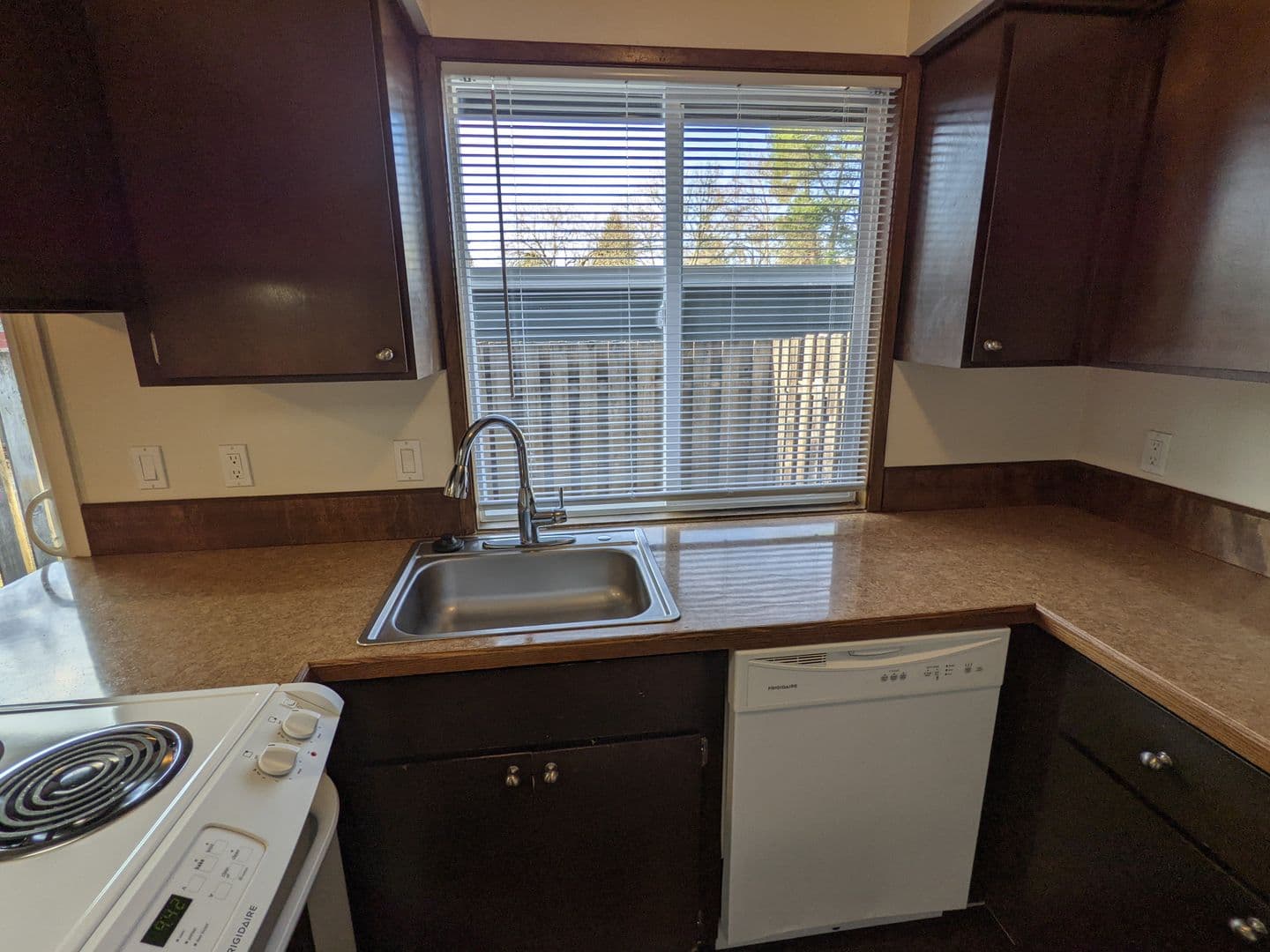Beaverton Multiplex: 4450 SW Stoddard Drive