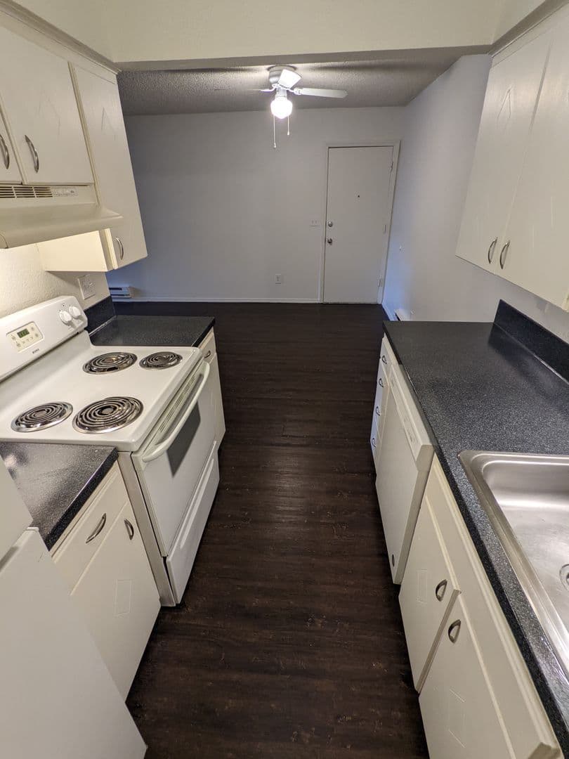 Beaverton Apartment: 6320 SW Lombard Ave