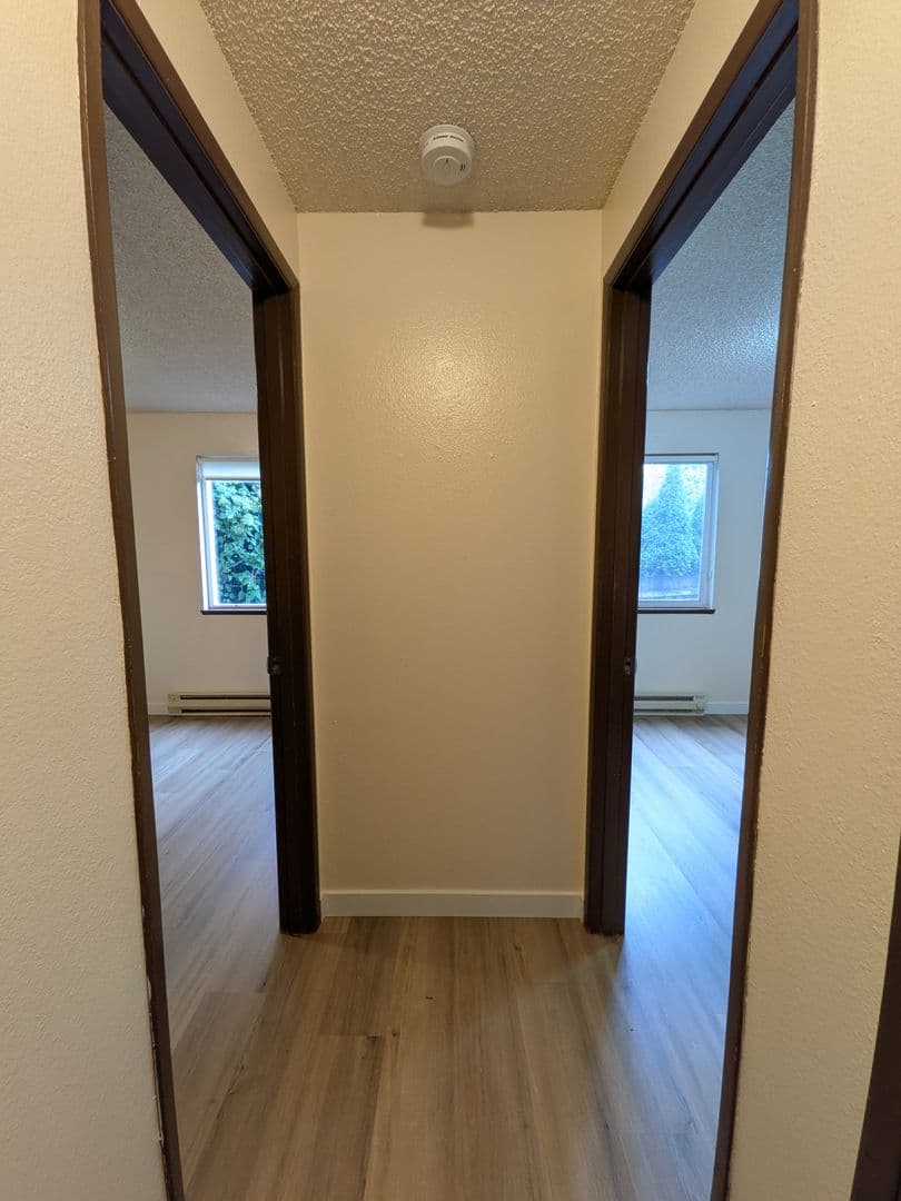 Portland Apartment: 4039 SE Holgate Blvd