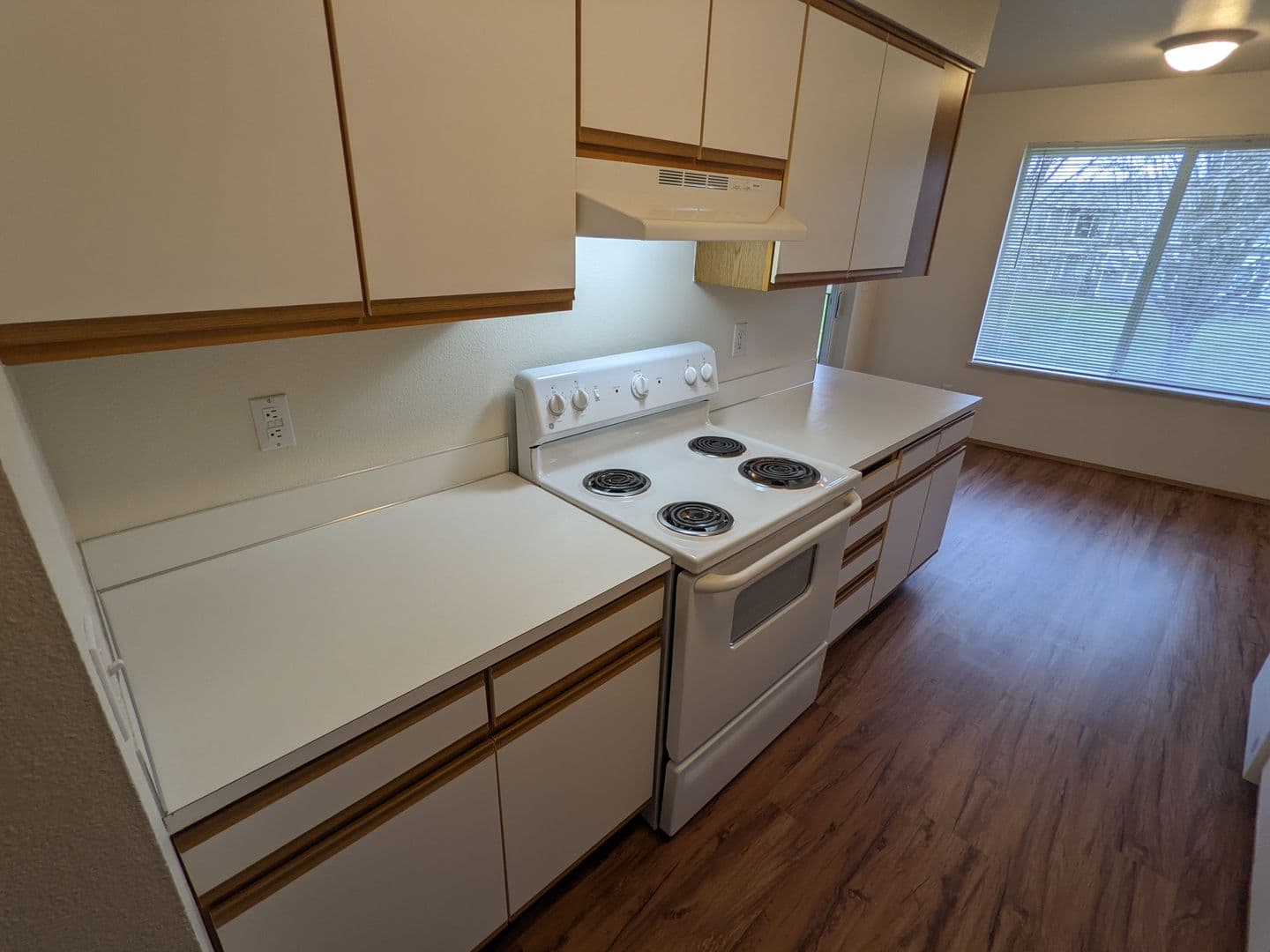 McMinnville Apartment: 1765 SW Tamarack St.
