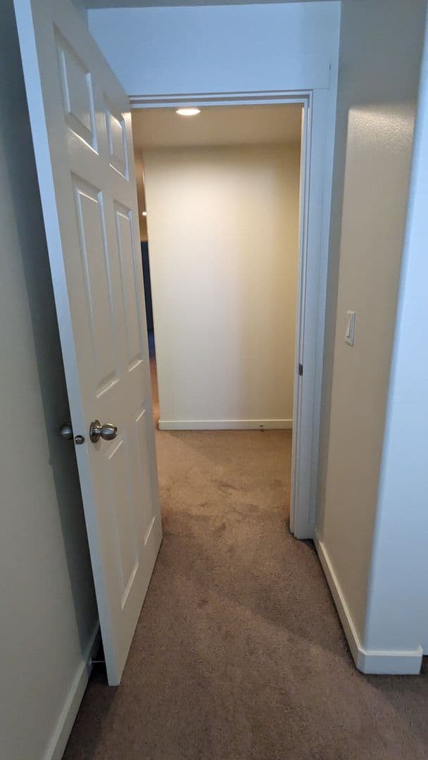 Portland Townhome: 16906 NE Halsey Street