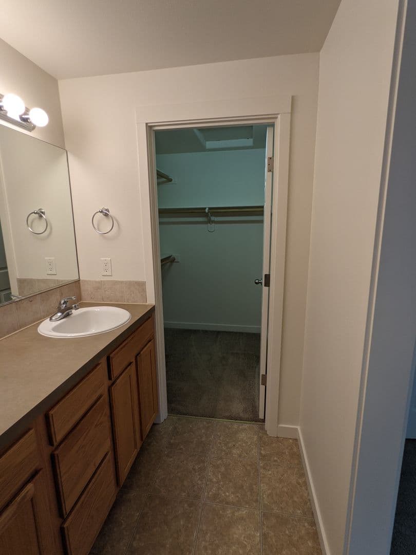 Portland Townhome: 16906 NE Halsey Street