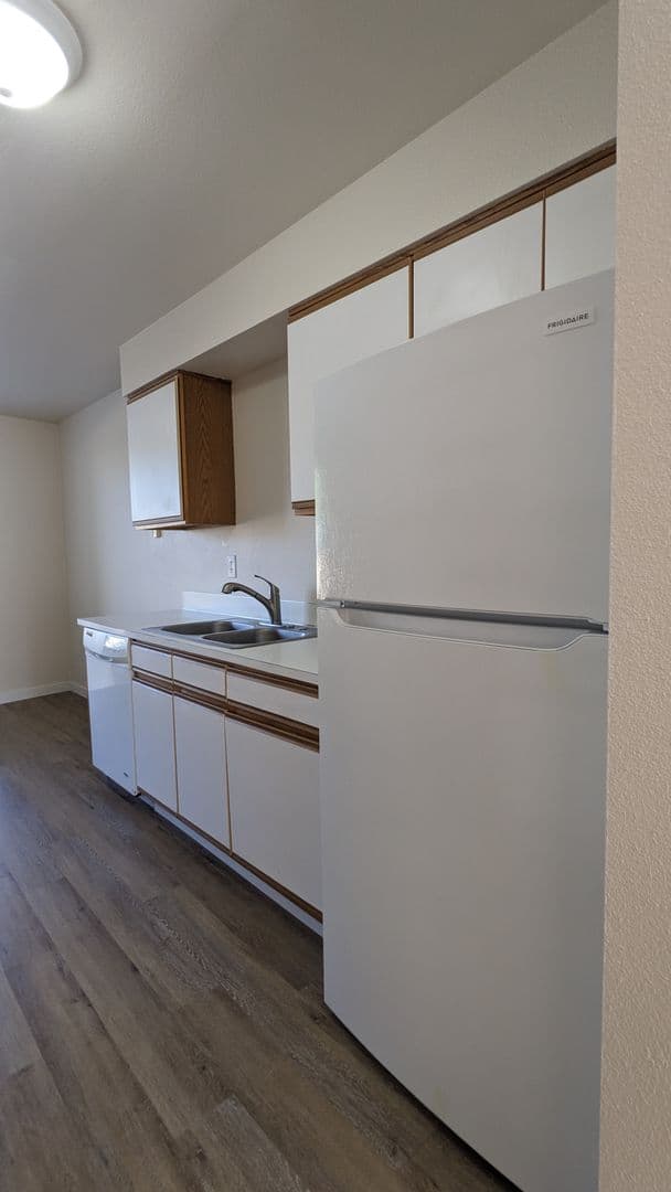 McMinnville Apartment: 1765 SW Tamarack St.