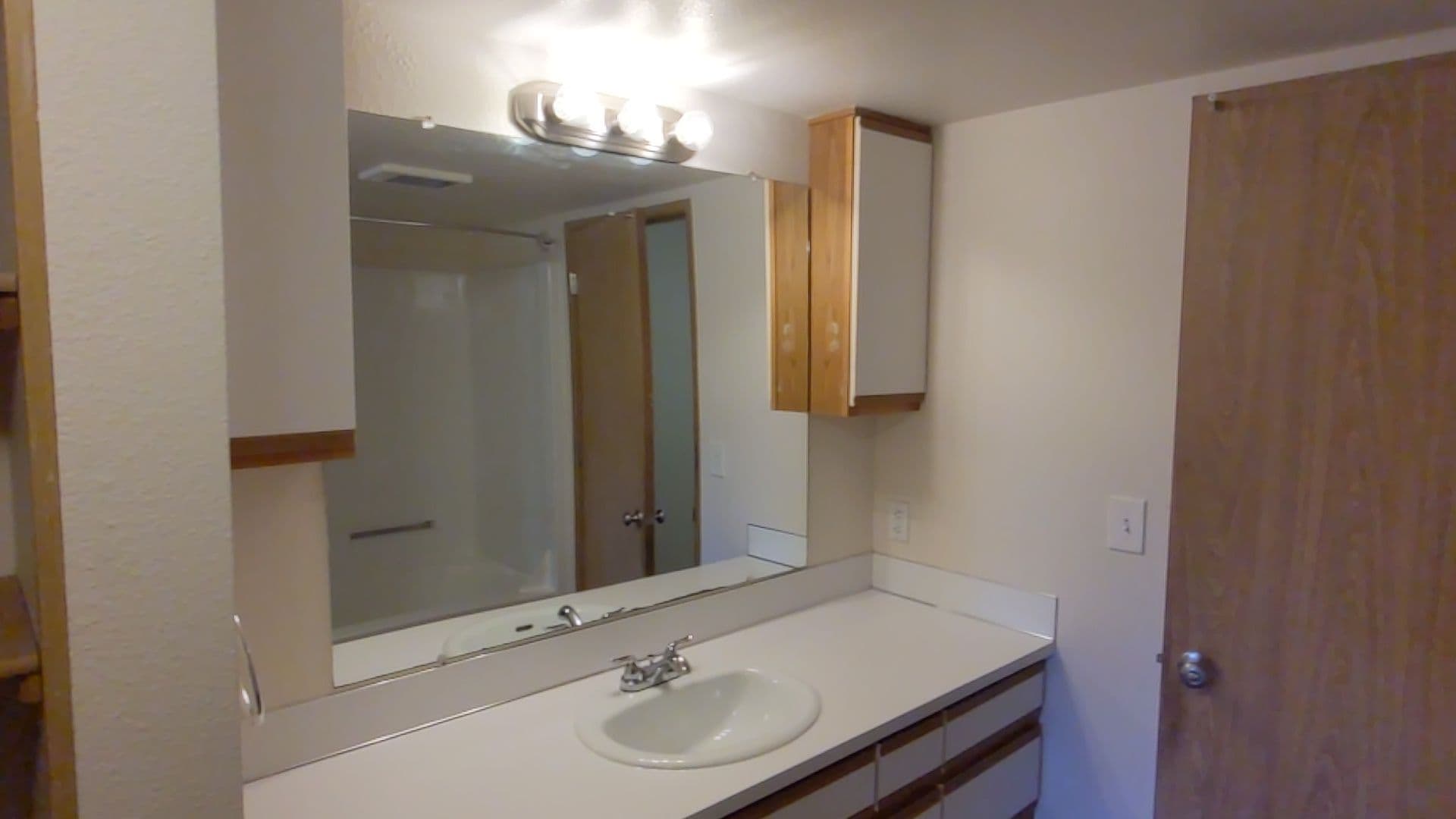 McMinnville Apartment: 1765 SW Tamarack St.