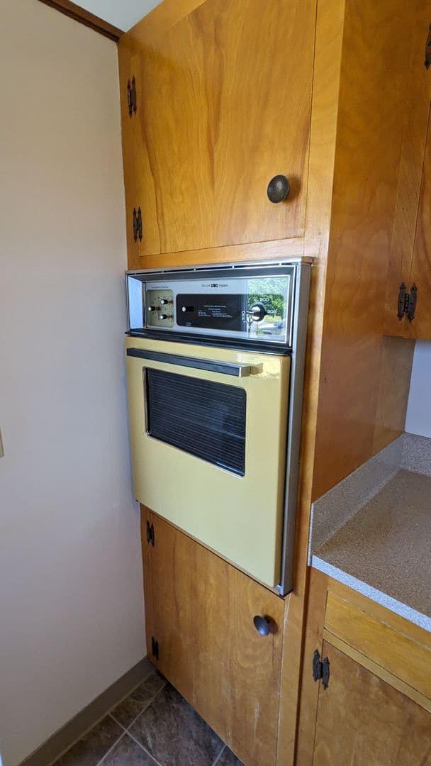 Vancouver Apartment: 7403 Tennessee Lane
