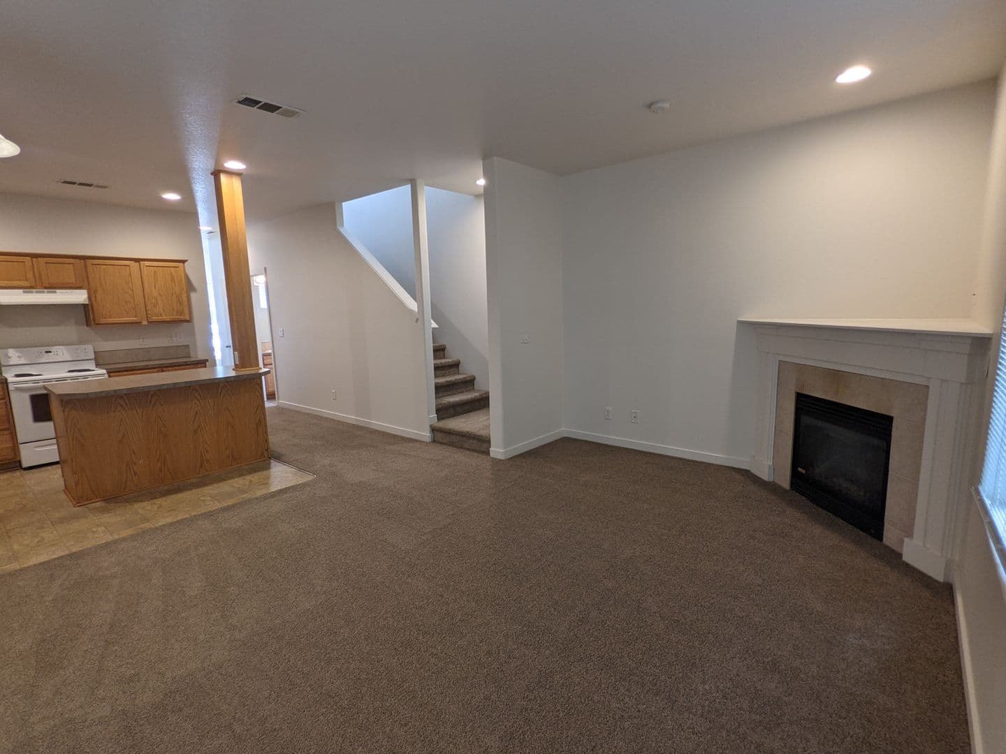 Portland Townhome: 16906 NE Halsey Street