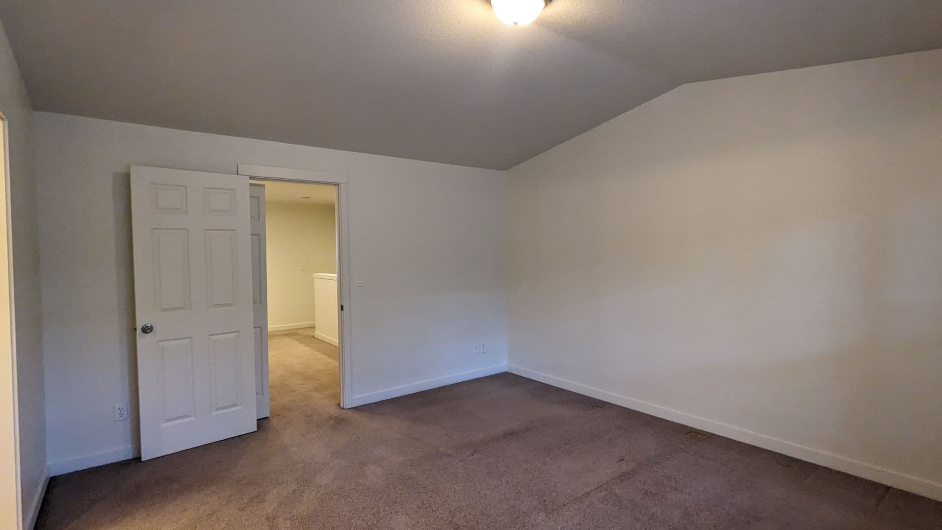 Portland Townhome: 16906 NE Halsey Street