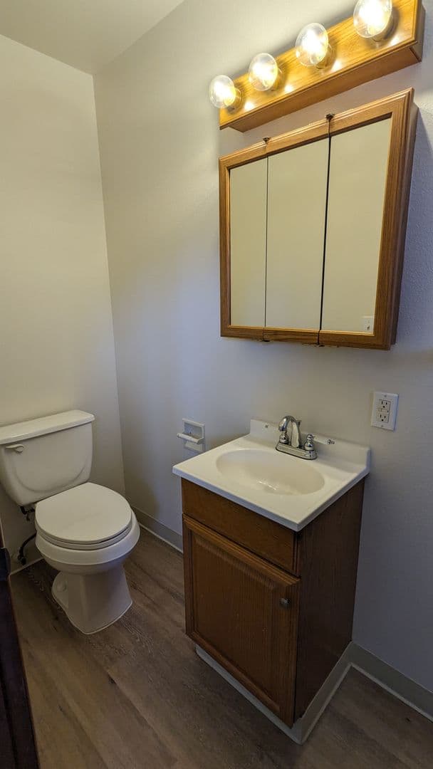 Vancouver Apartment: 7403 Tennessee Lane