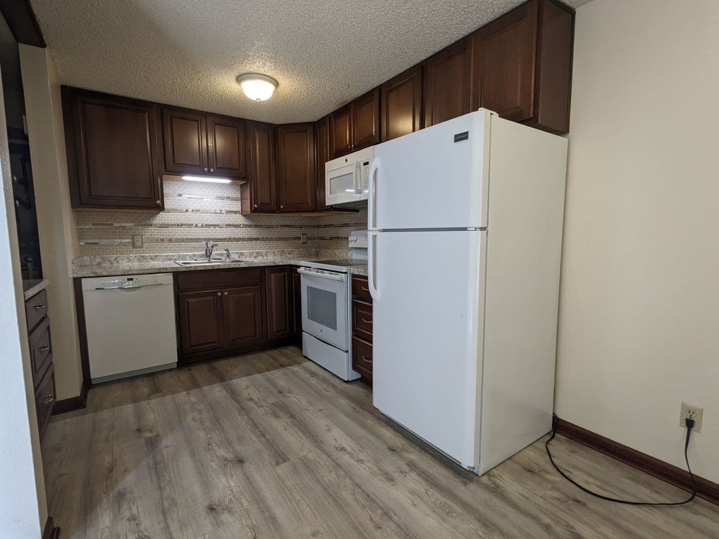Portland Apartment: 4039 SE Holgate Blvd