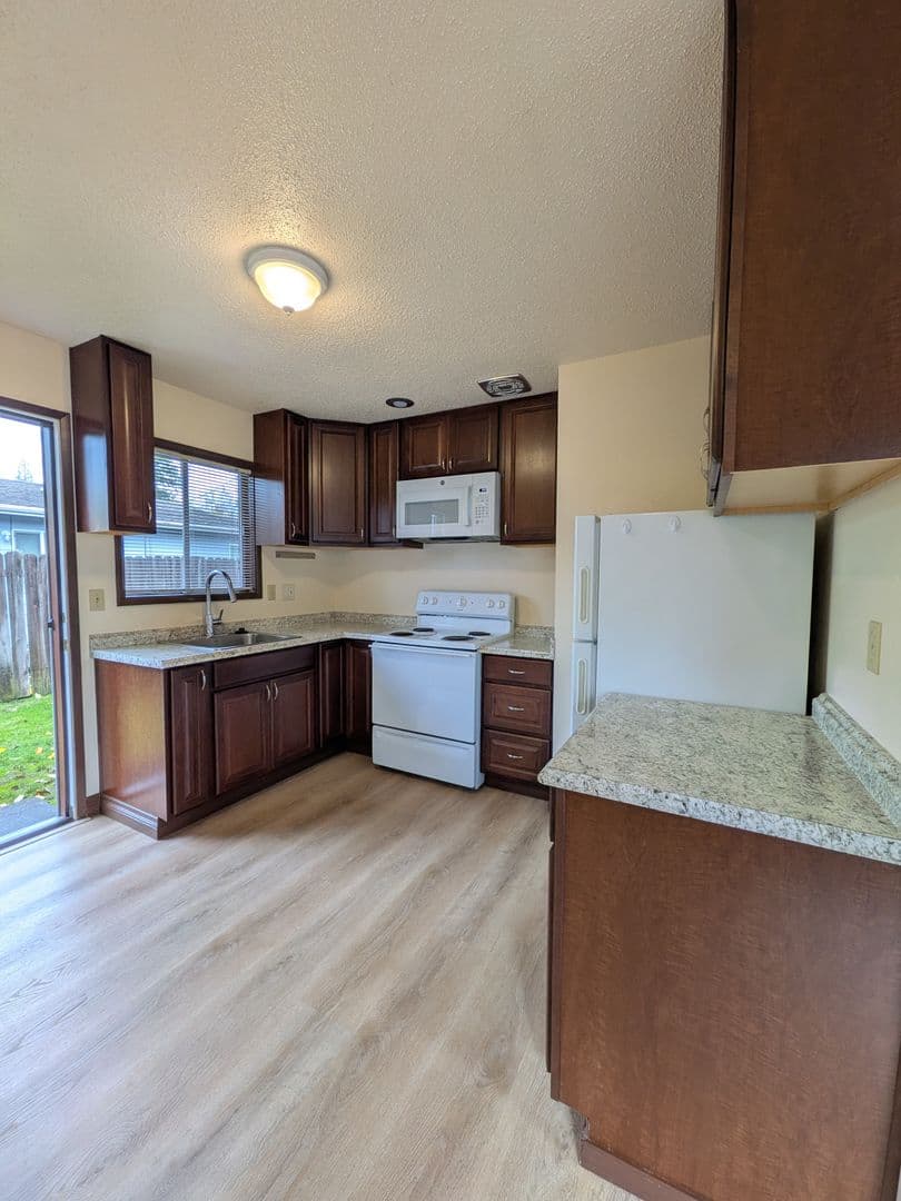 Beaverton Apartment: 13145 SW Jenkins Rd