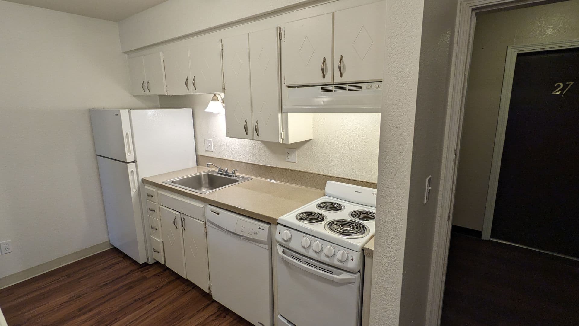 Beaverton Apartment: 6320 SW Lombard Ave