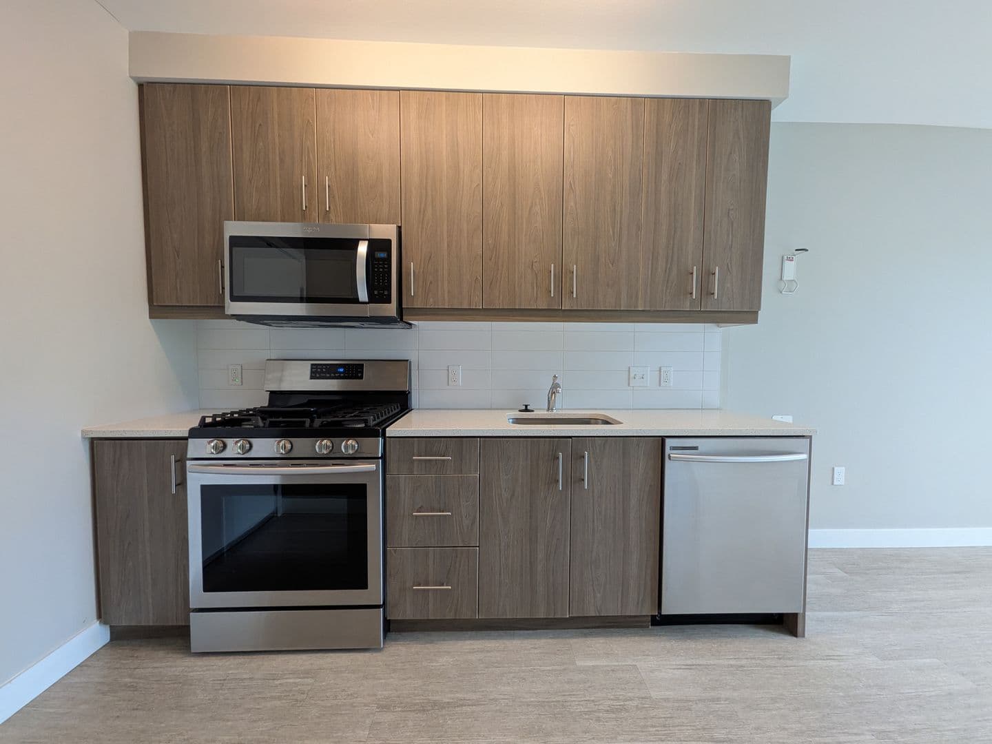 Portland Apartment: 2880 SE Division St
