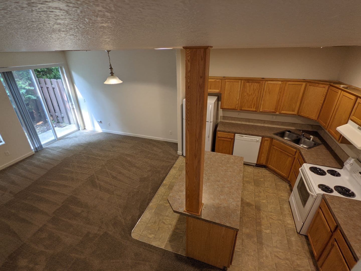 Portland Townhome: 16906 NE Halsey Street