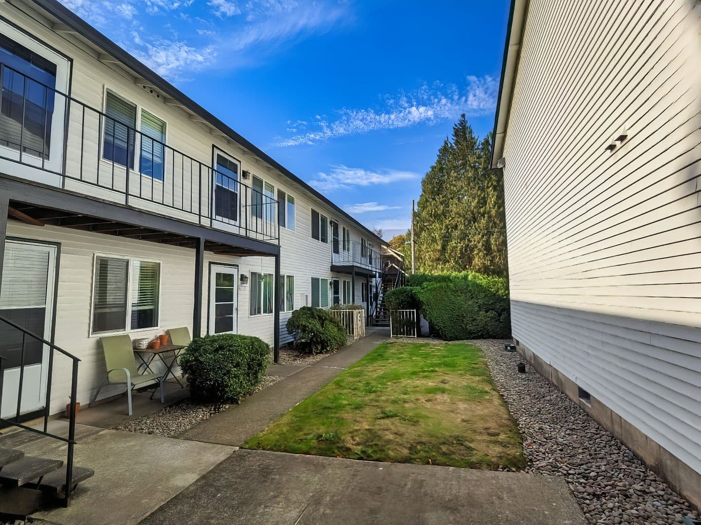 Portland Apartment: 4102-4128 SE Cesar Chavez Blvd