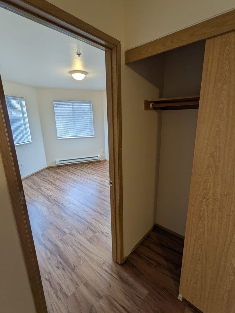 McMinnville Apartment: 1765 SW Tamarack St.