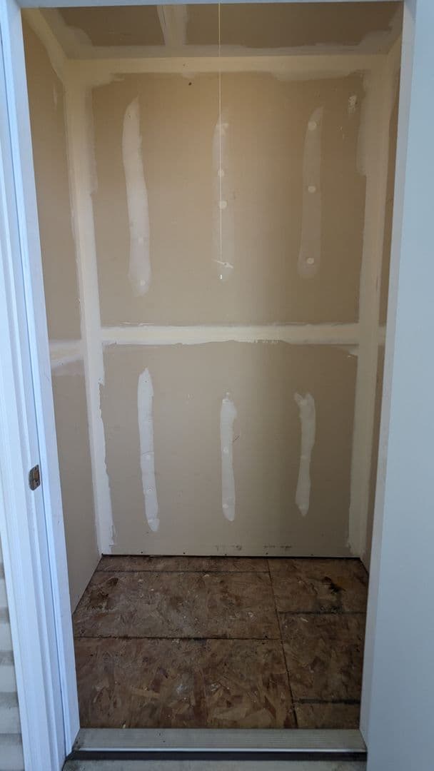 Salem Apartment: 4420-4455 Seaton Lane NE