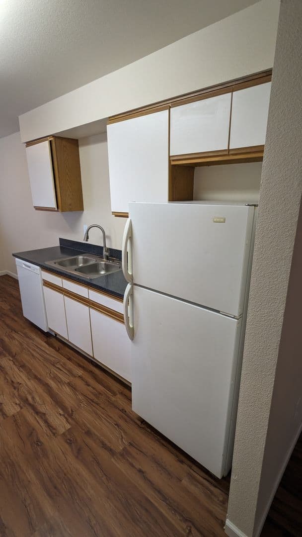 McMinnville Apartment: 1765 SW Tamarack St.