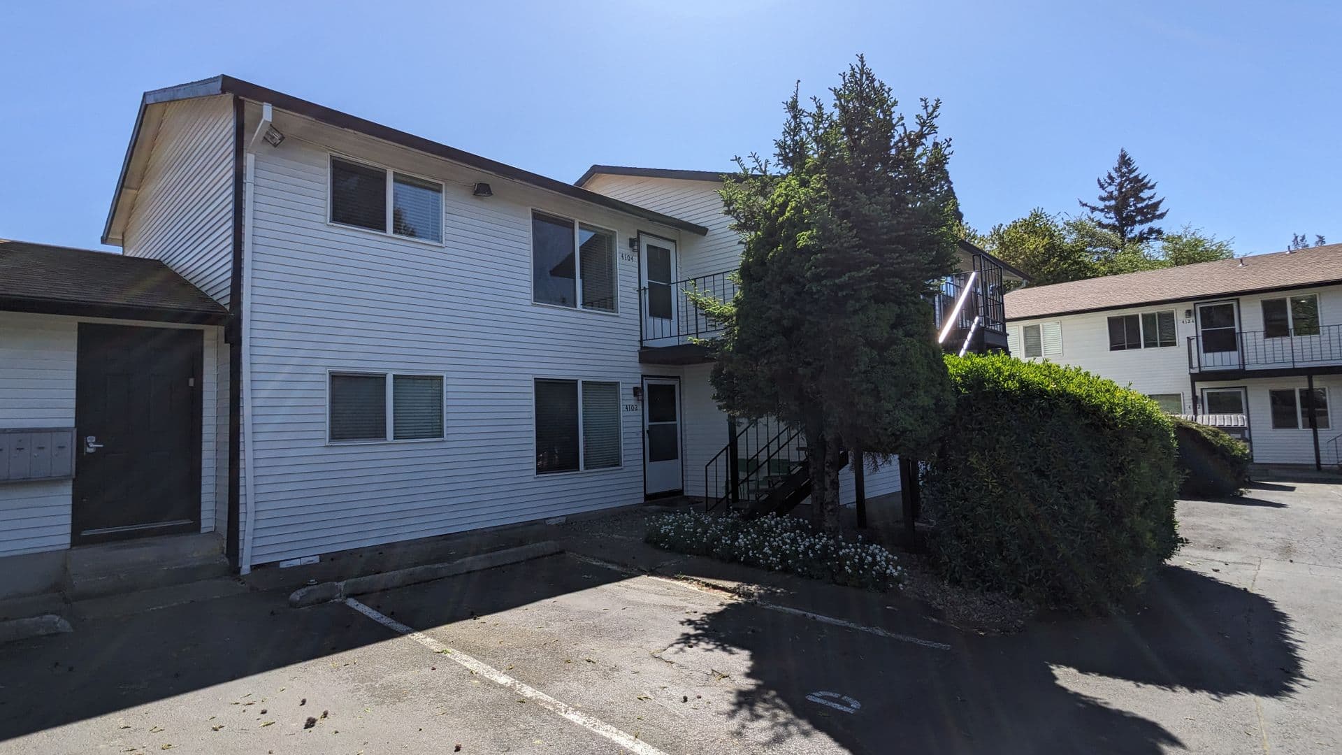 Portland Apartment: 4102-4128 SE Cesar Chavez Blvd