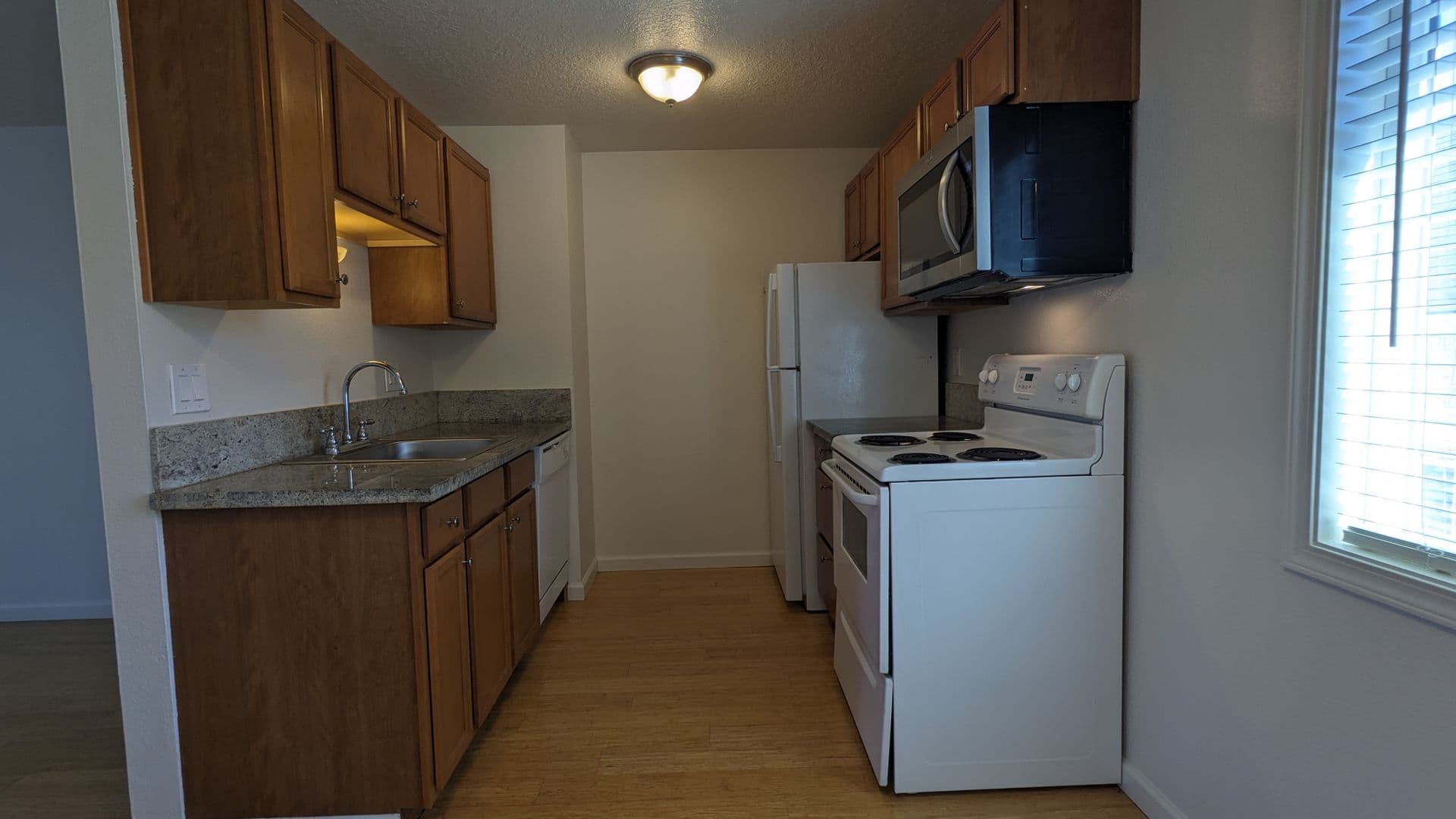 Portland Apartment: 4102-4128 SE Cesar Chavez Blvd