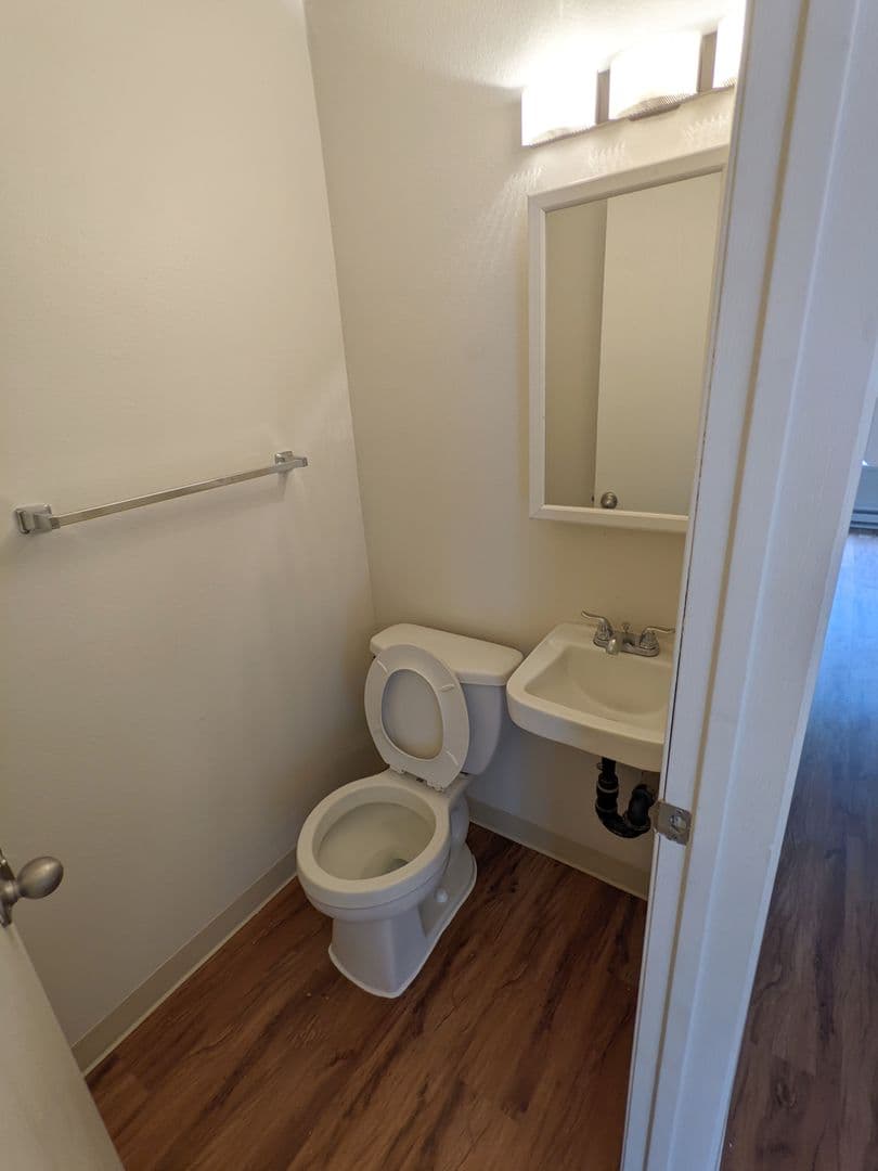 Vancouver Townhome: 15912 SE 2nd Street
