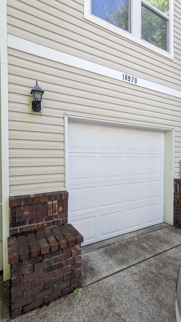 Portland Townhome: 16906 NE Halsey Street