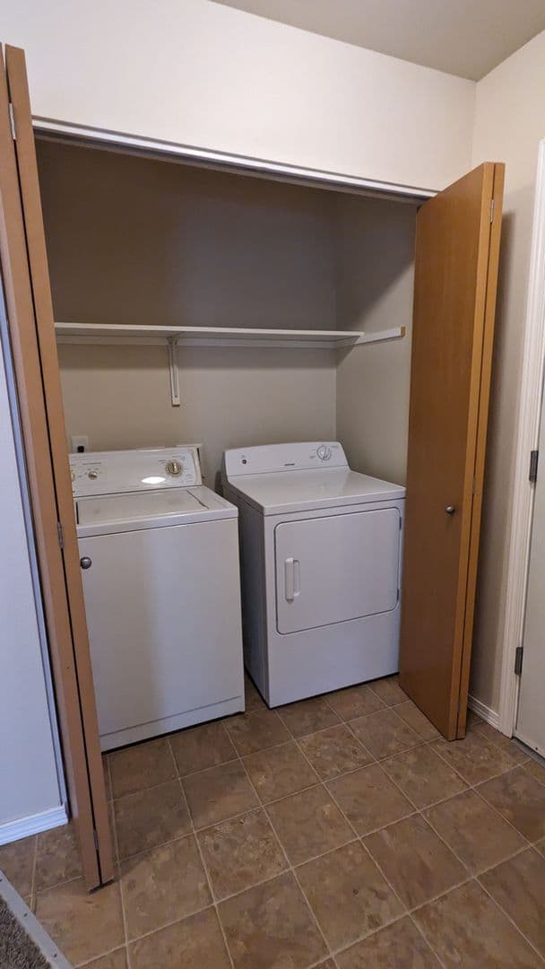 Salem Apartment: 4420-4455 Seaton Lane NE