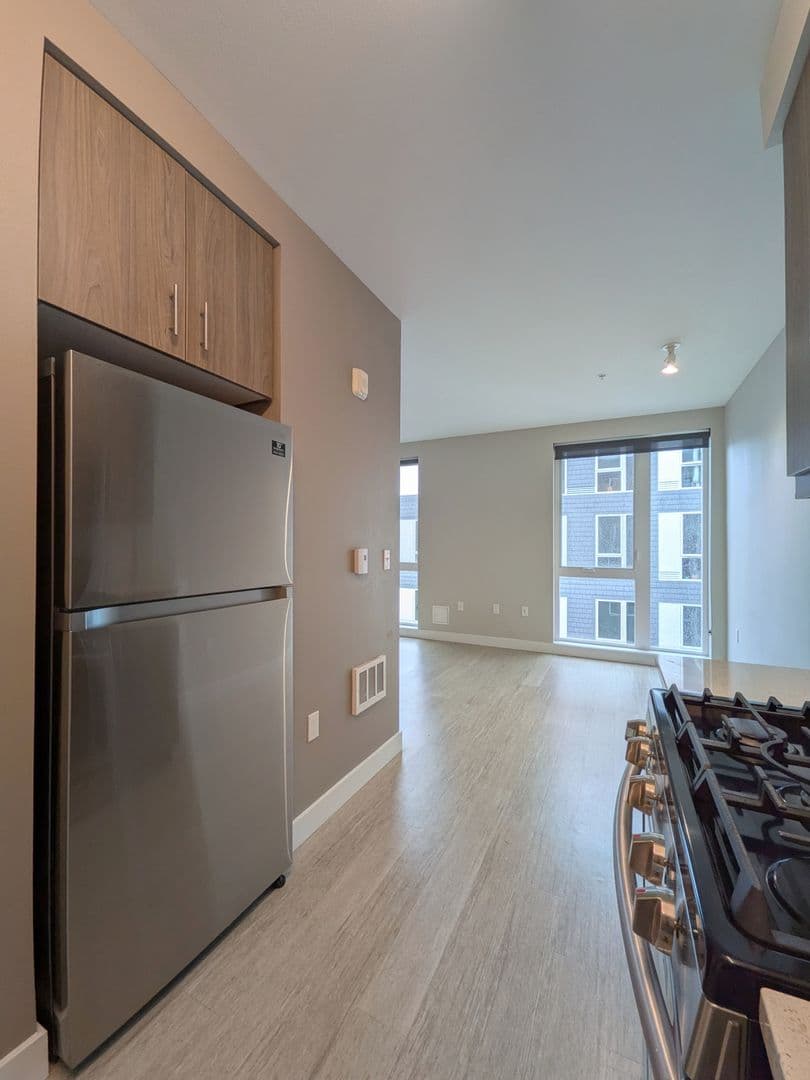 Portland Apartment: 2880 SE Division St