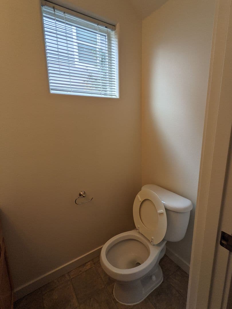 Portland Townhome: 16906 NE Halsey Street
