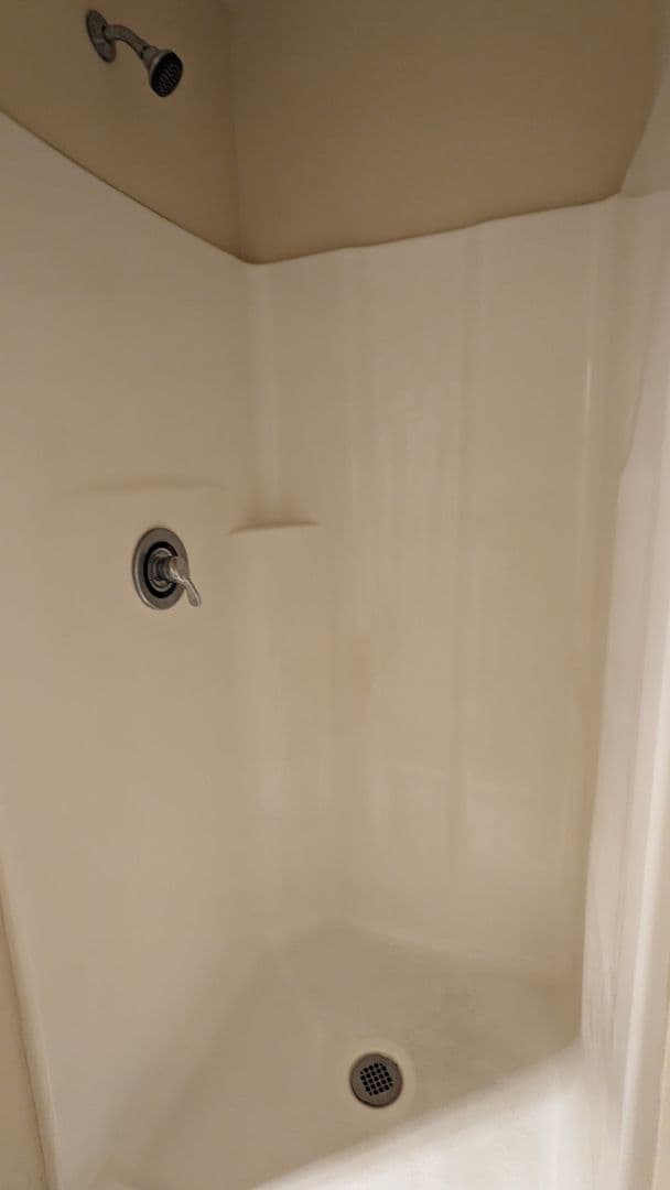 Salem Apartment: 4420-4455 Seaton Lane NE
