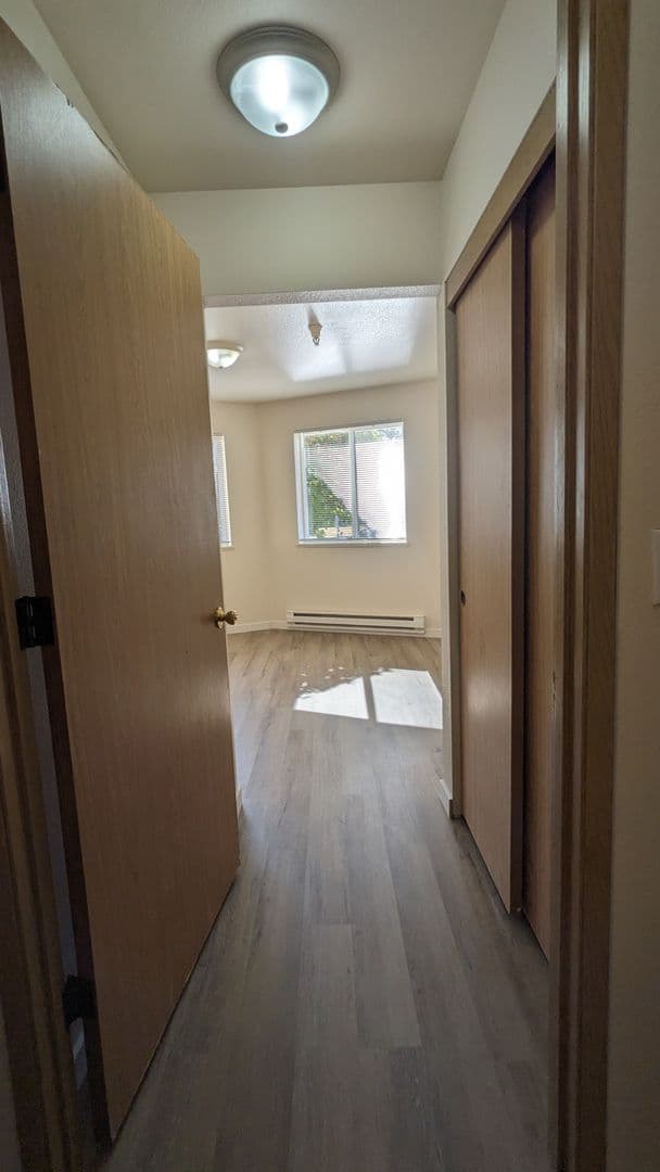 McMinnville Apartment: 1765 SW Tamarack St.