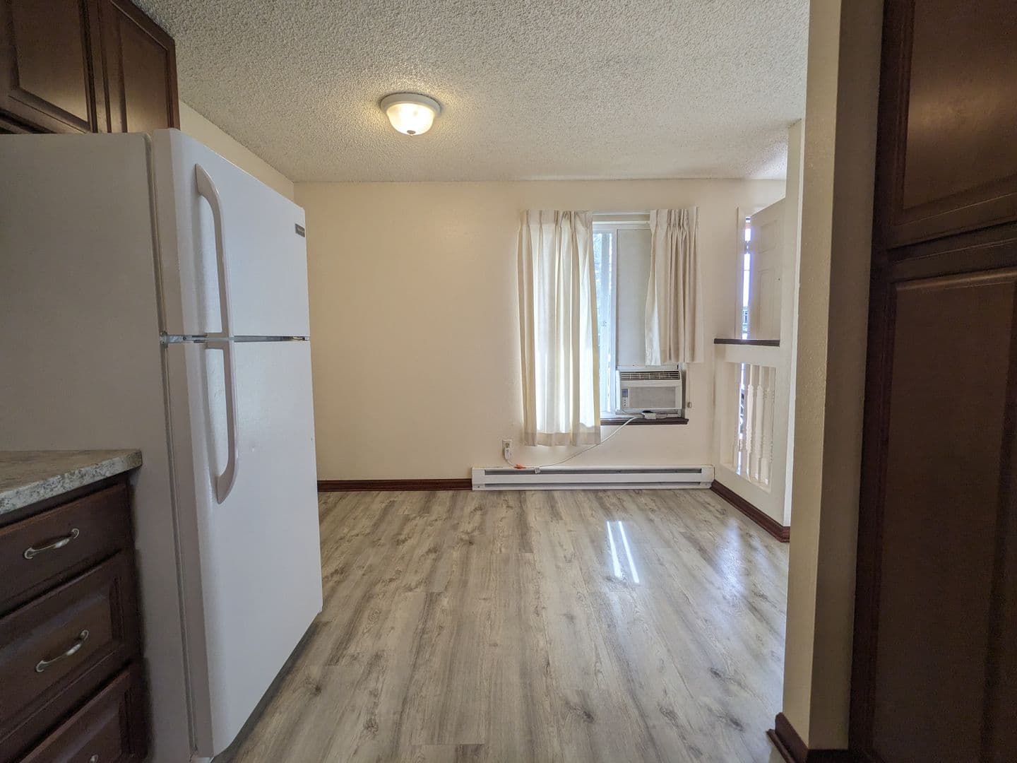 Portland Apartment: 4039 SE Holgate Blvd