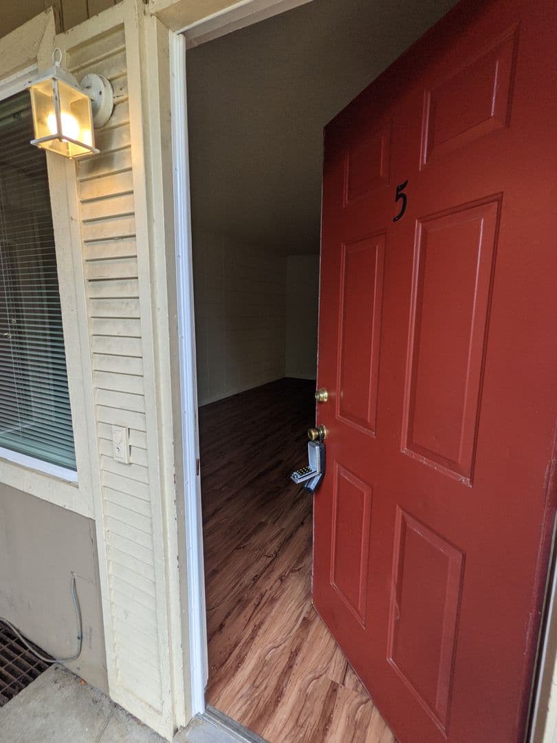 Portland Apartment: 5109 NE Killingsworth St