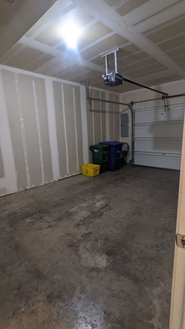 Portland Townhome: 16906 NE Halsey Street