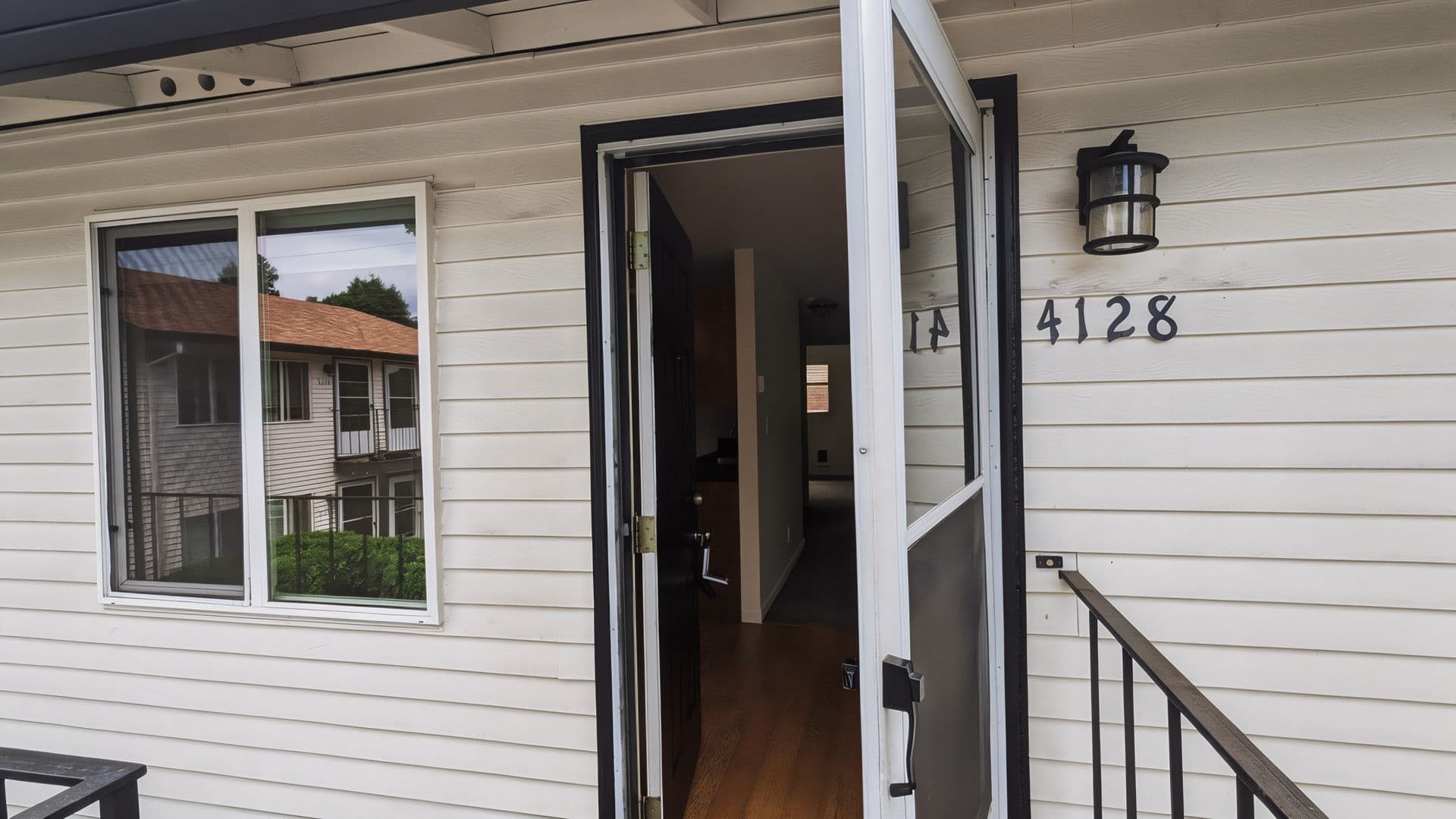Portland Apartment: 4102-4128 SE Cesar Chavez Blvd