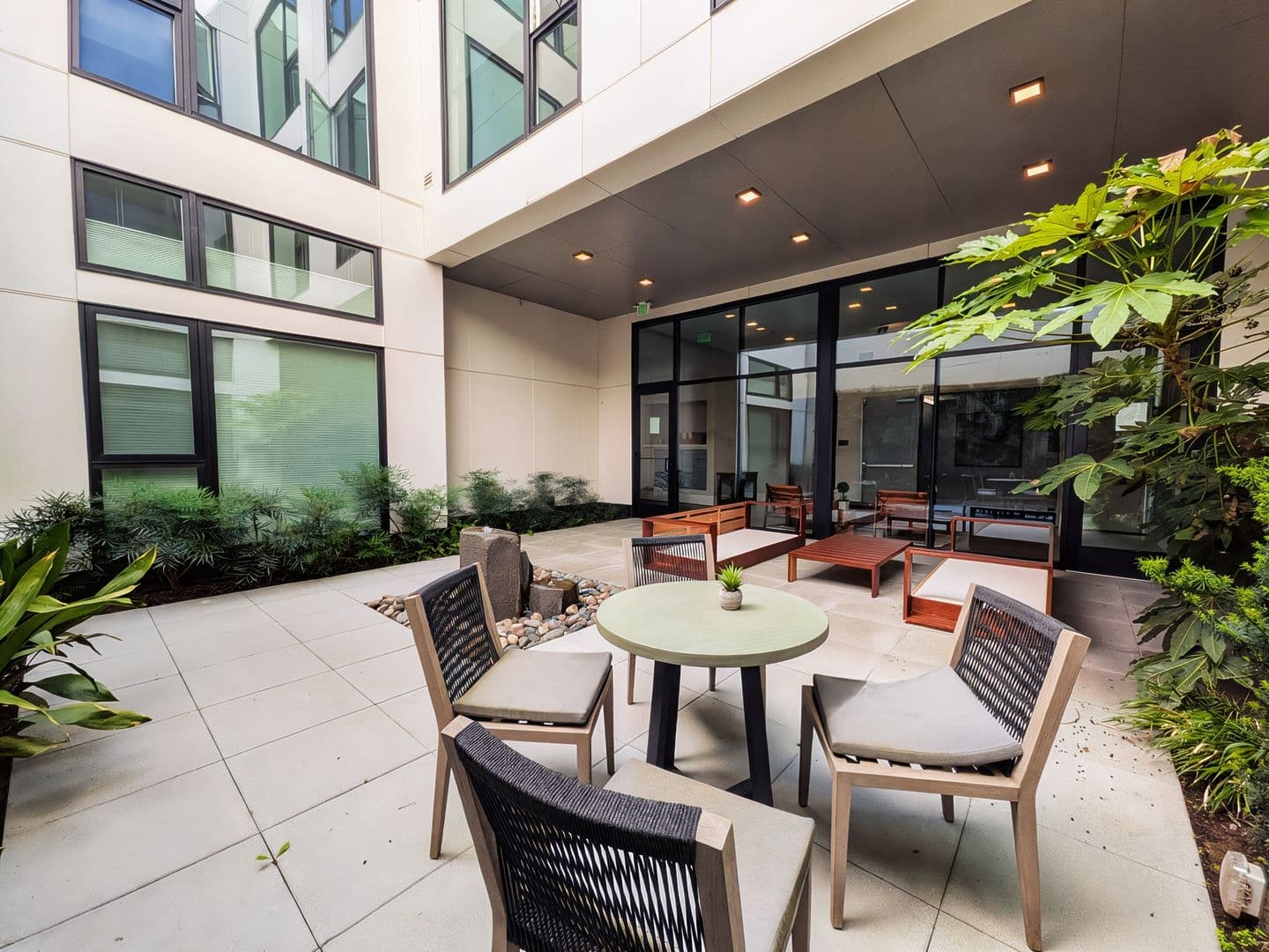 Portland Apartment: 2925 SE Division Street