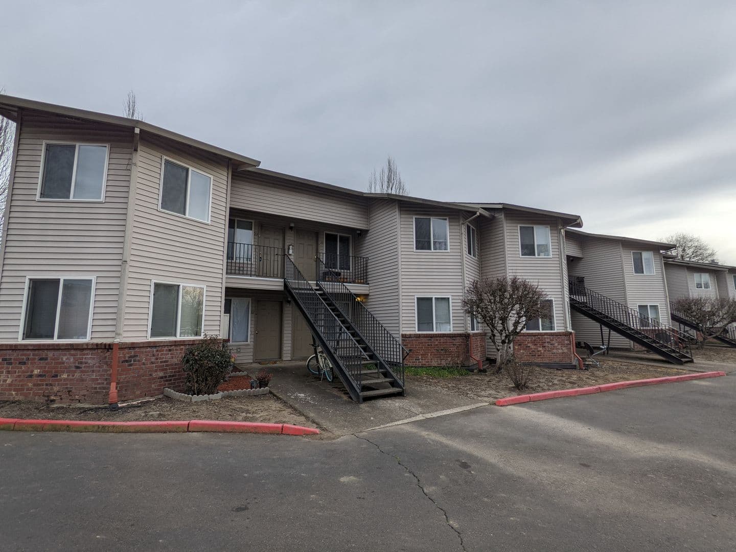McMinnville Apartment: 1765 SW Tamarack St.