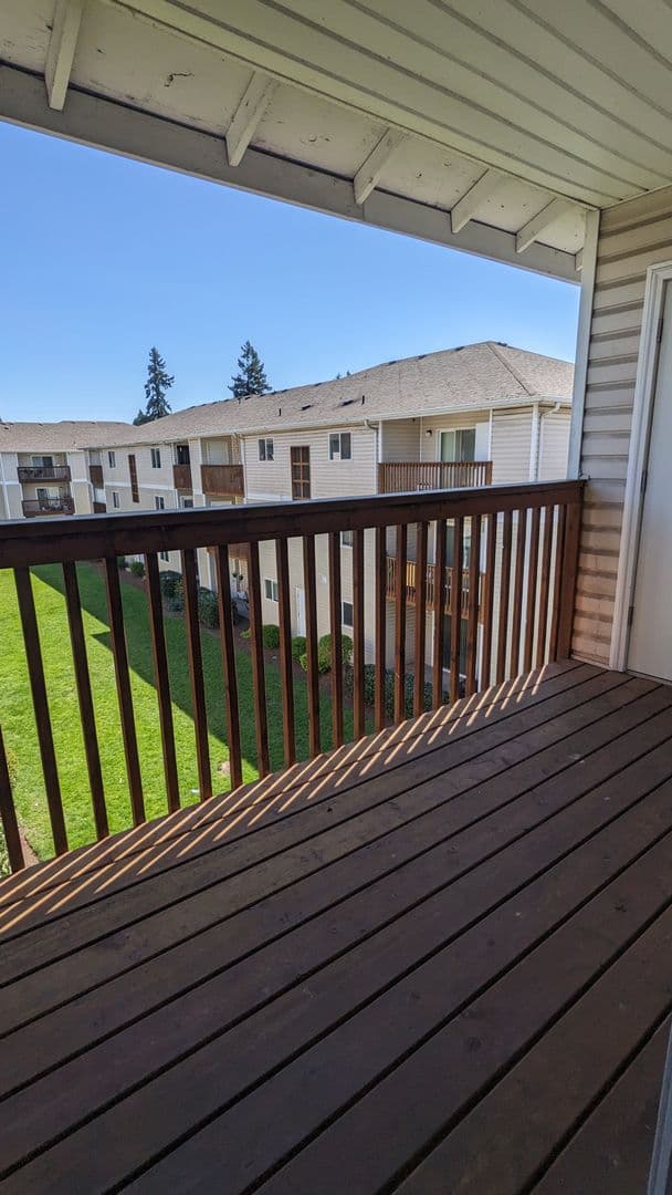 Salem Apartment: 4420-4455 Seaton Lane NE