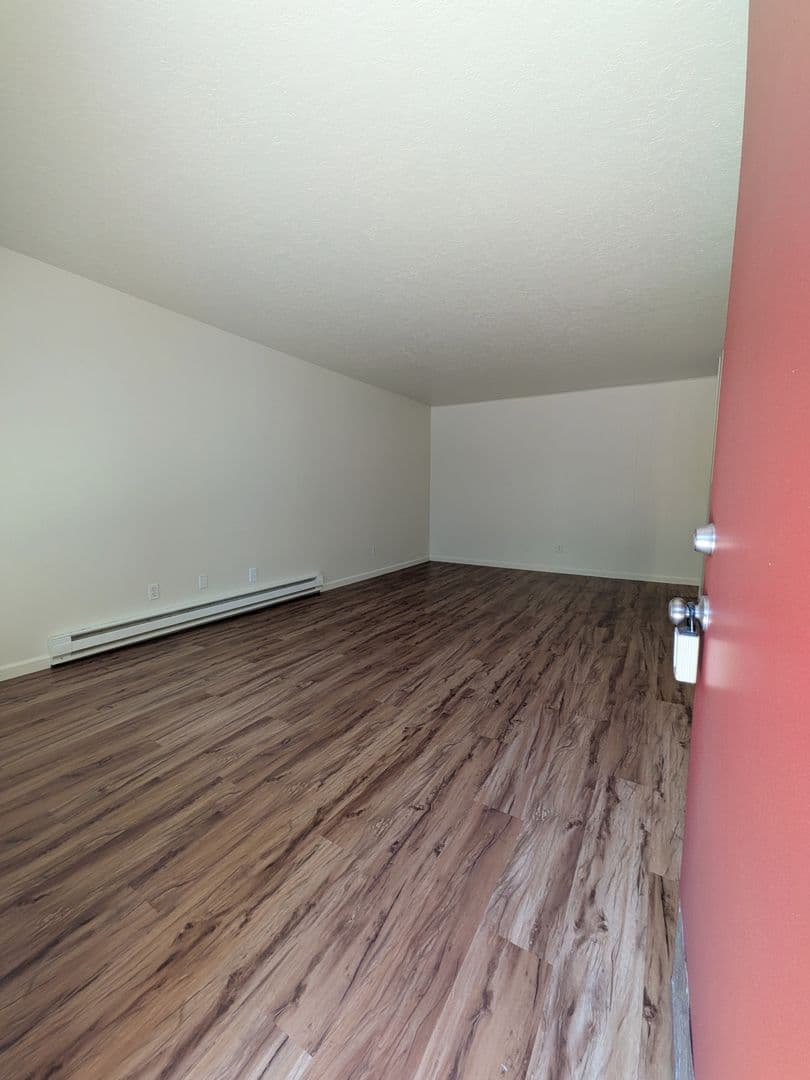 Portland Apartment: 3515 SW 87th Ave. and 3485 SW 87th Ave.