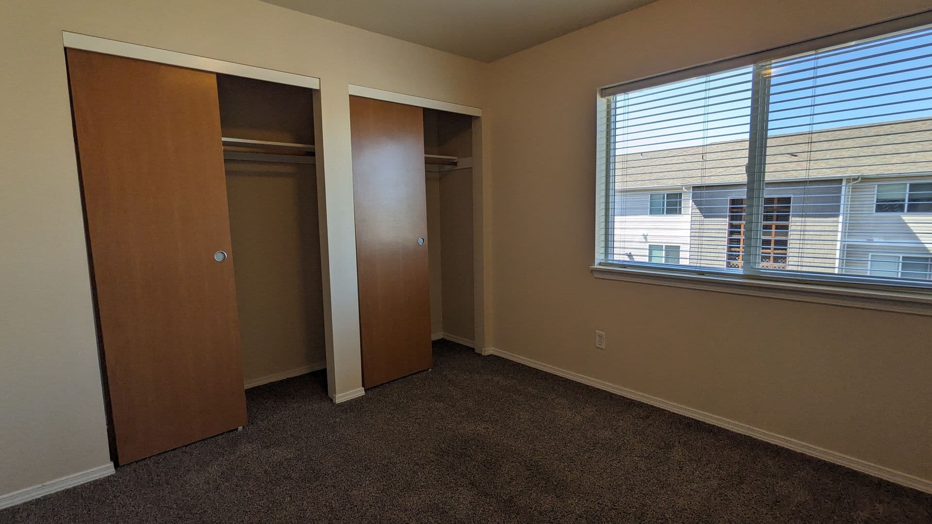 Salem Apartment: 4420-4455 Seaton Lane NE