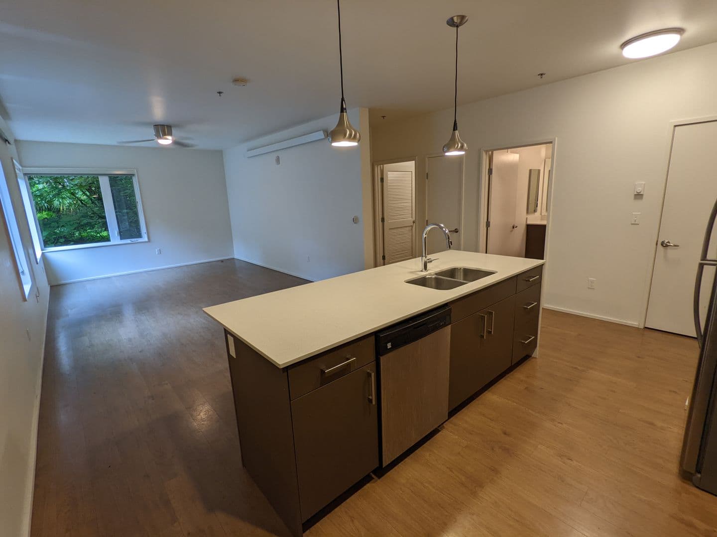 Portland Apartment: 3939 S Viewpoint Terrace