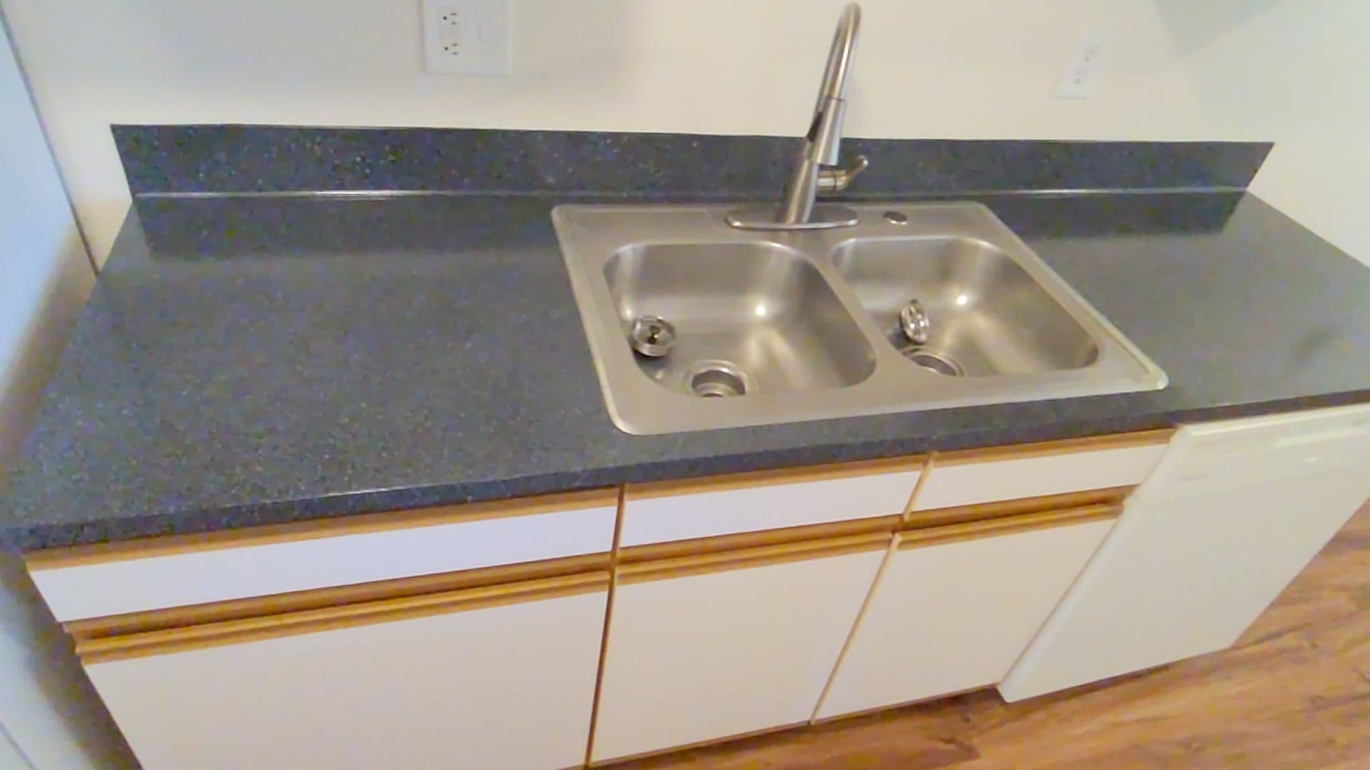 McMinnville Apartment: 1765 SW Tamarack St.
