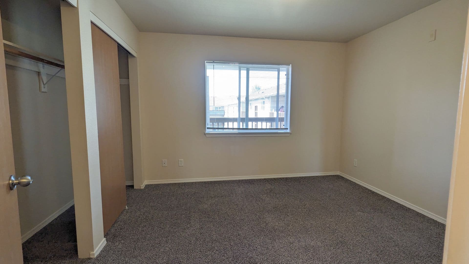 Salem Apartment: 4420-4455 Seaton Lane NE