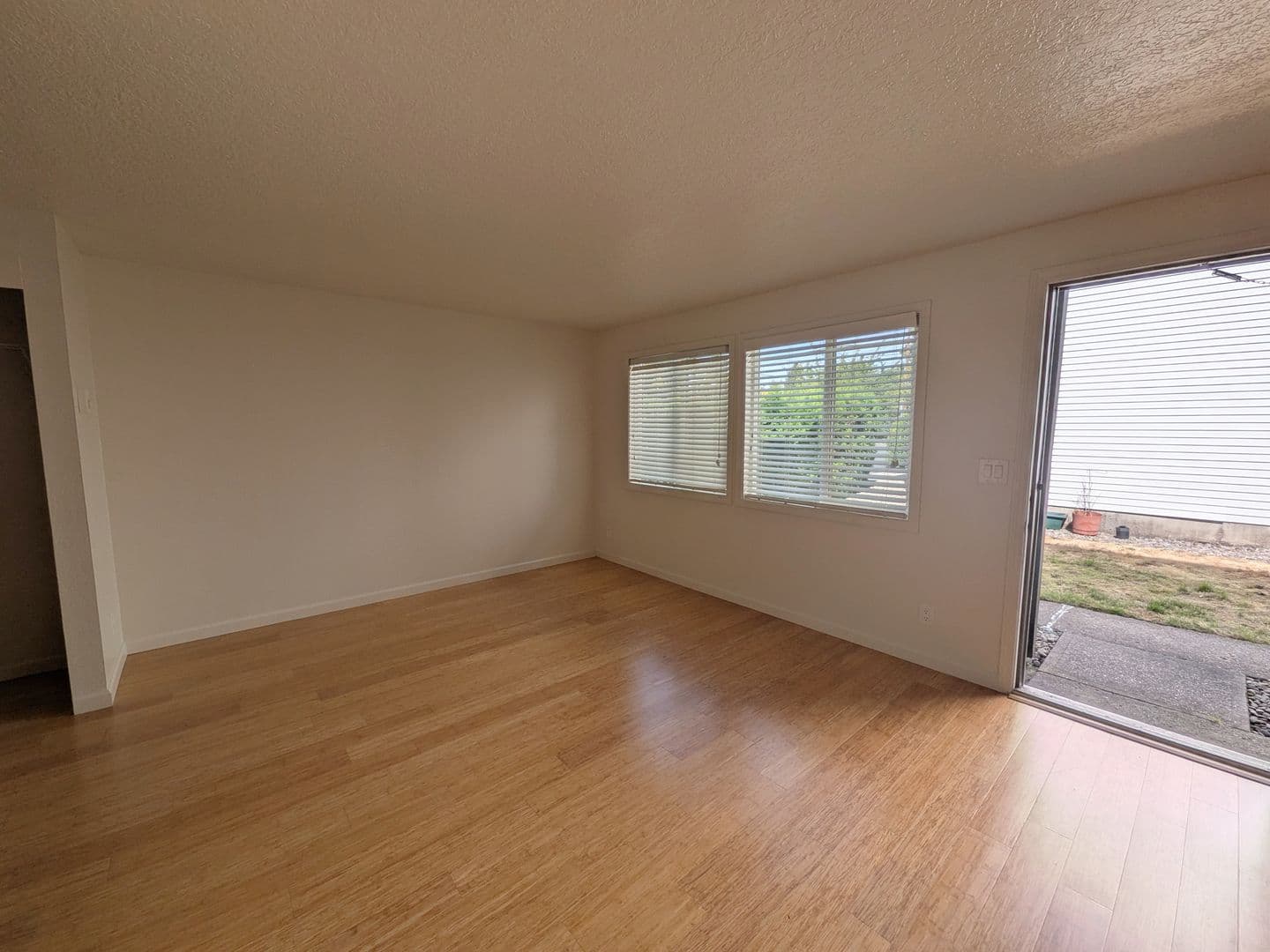 Portland Apartment: 4102-4128 SE Cesar Chavez Blvd