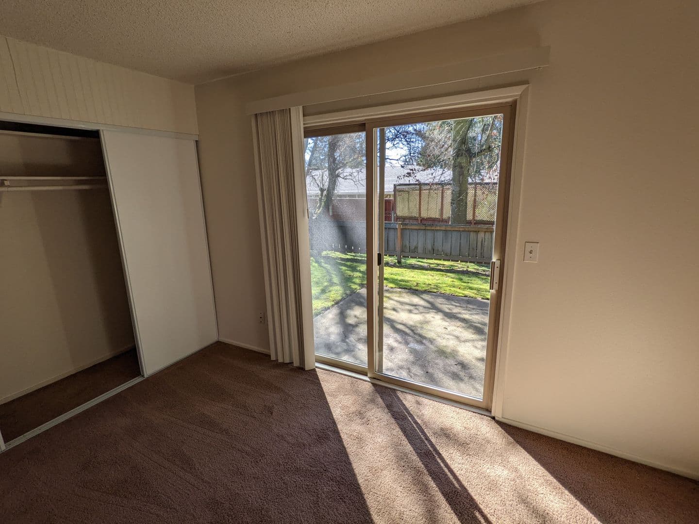 Hillsboro Apartment: 1184 NE Turner Drive