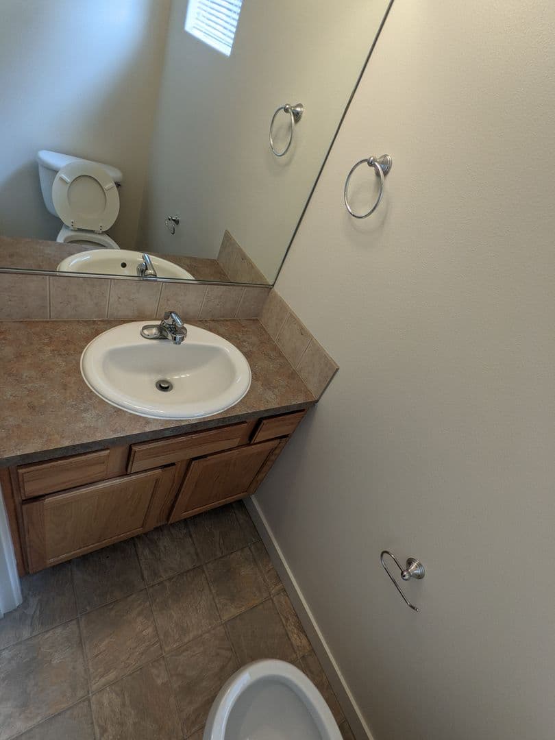 Portland Townhome: 16906 NE Halsey Street