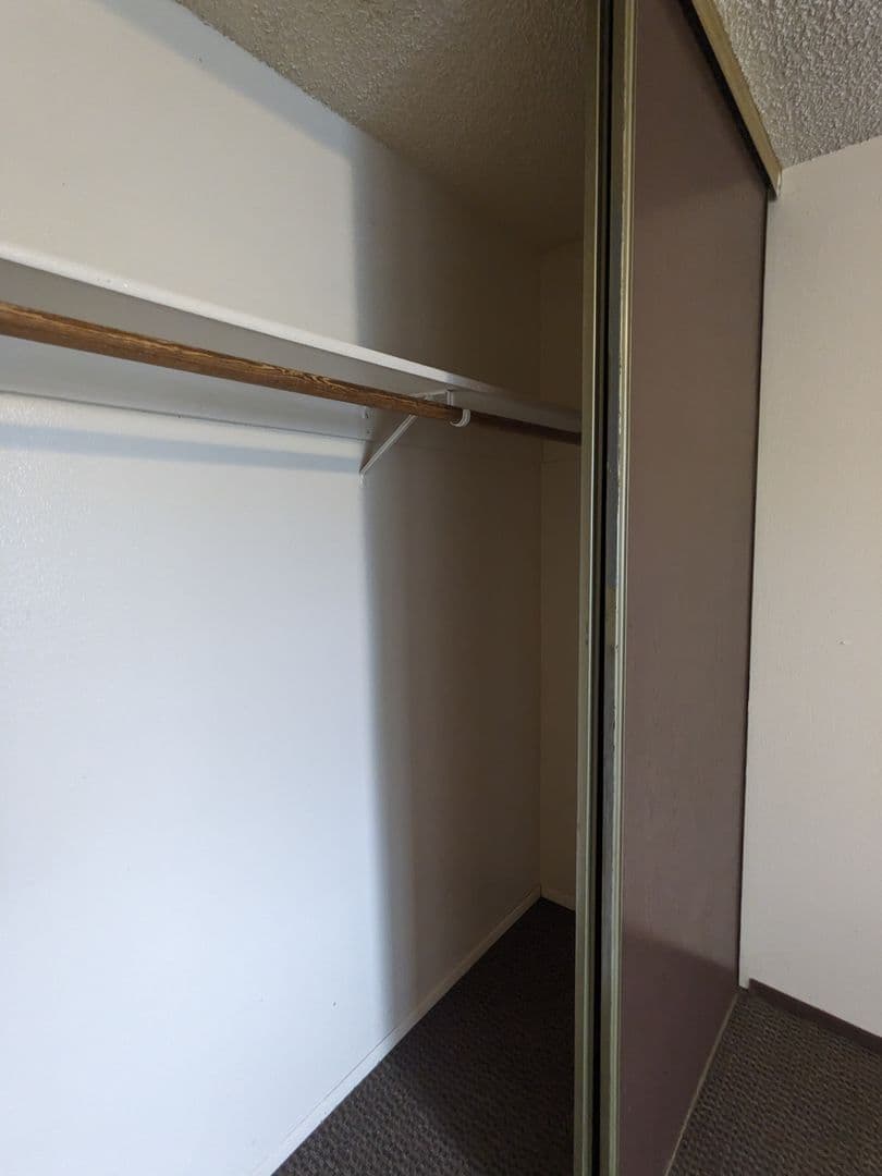 Portland Apartment: 4039 SE Holgate Blvd