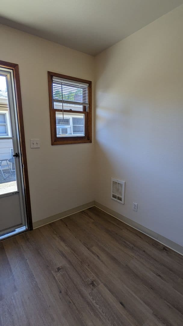 Vancouver Apartment: 7403 Tennessee Lane