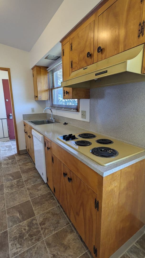 Vancouver Apartment: 7403 Tennessee Lane